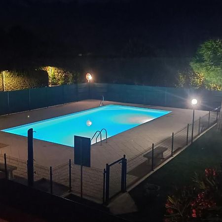 Residence Pool Peschiera Del Garda Exterior foto