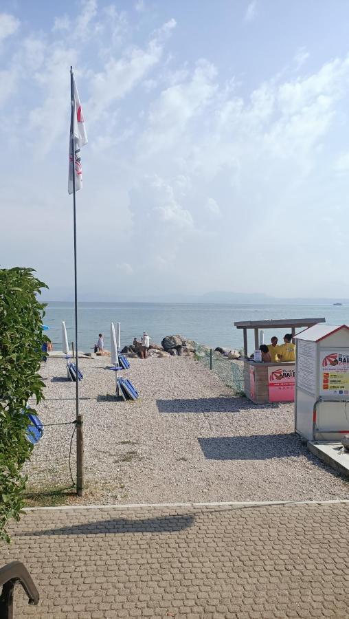 Residence Pool Peschiera Del Garda Exterior foto