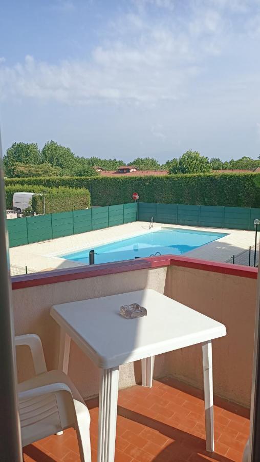 Residence Pool Peschiera Del Garda Exterior foto